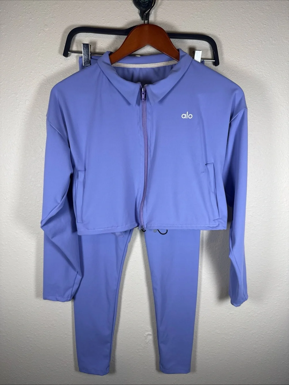 Alo Yoga 2 Piece Set Purple Zip Up Cropped Jacket Leggings M Athleisure FLAWED